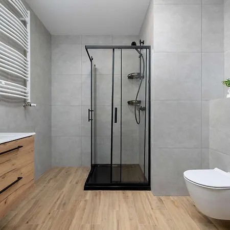 Apartment Elegant In With Garden Desk And Parking By Renters *