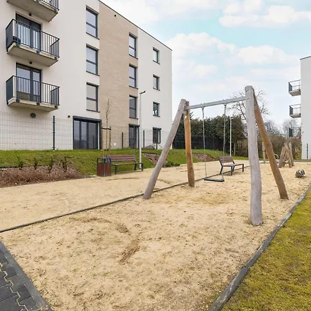 Elegant Apartment In Gliwice With Garden Desk And Parking By Heyrent Hlivice