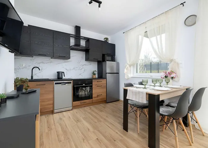 Elegant In With Garden Desk And Parking By Renters غليفيتسه