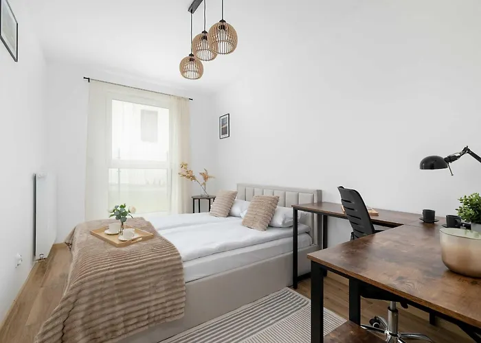 Elegant In With Garden Desk And Parking By Renters غليفيتسه