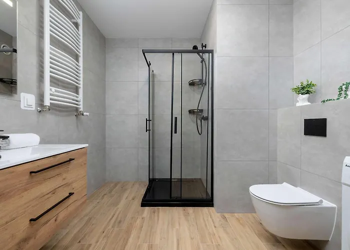 Apartment Elegant In With Garden Desk And Parking By Renters *